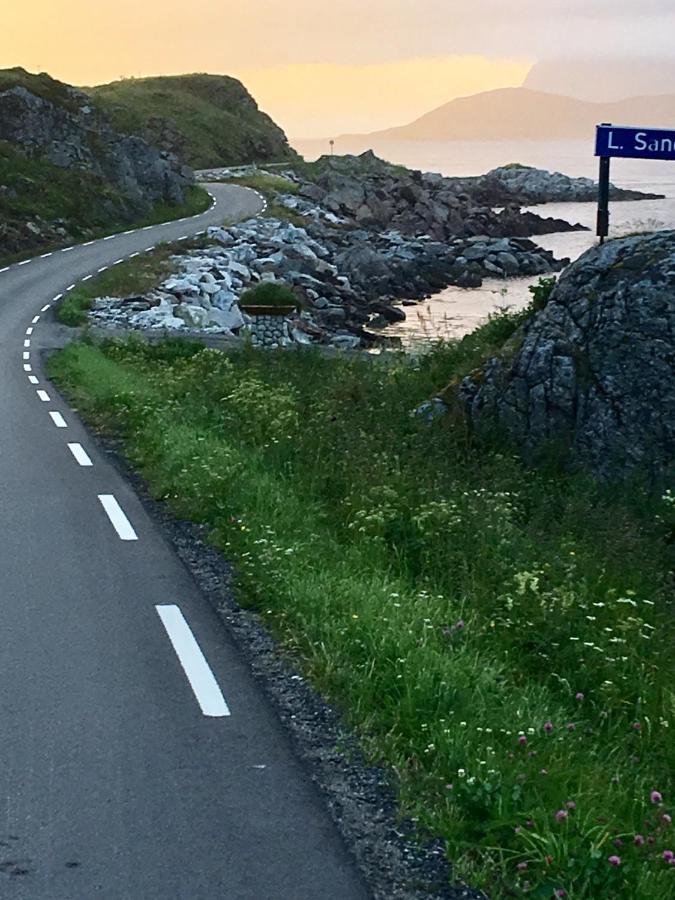Lofoten Fjord Lodge Saupstad  Esterno foto